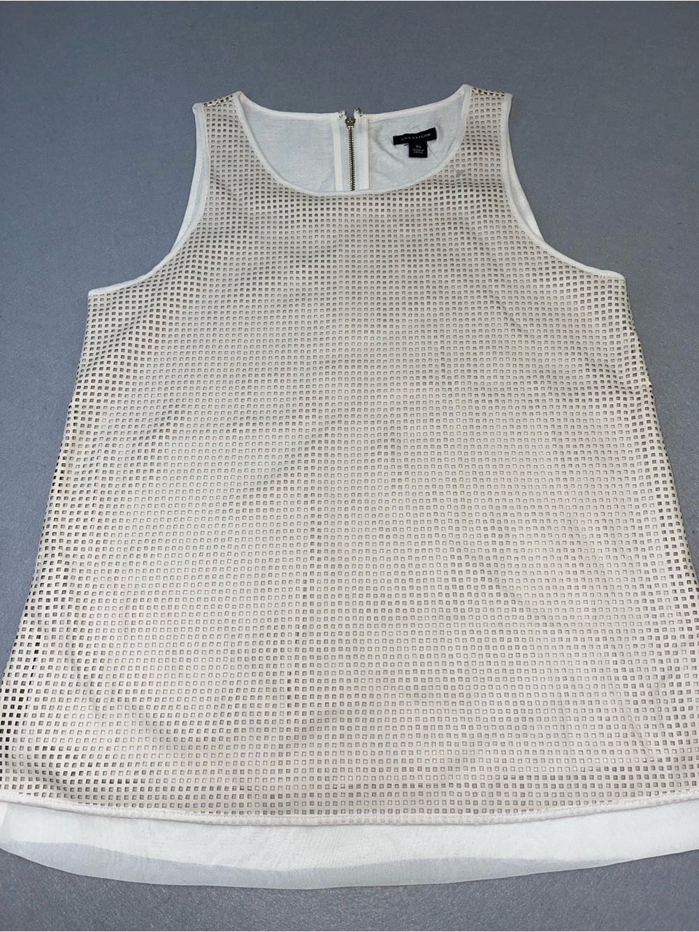 Ann Taylor Women's White Mesh Scoop Neck Tank Top Back Zip Solid Size XS 193
